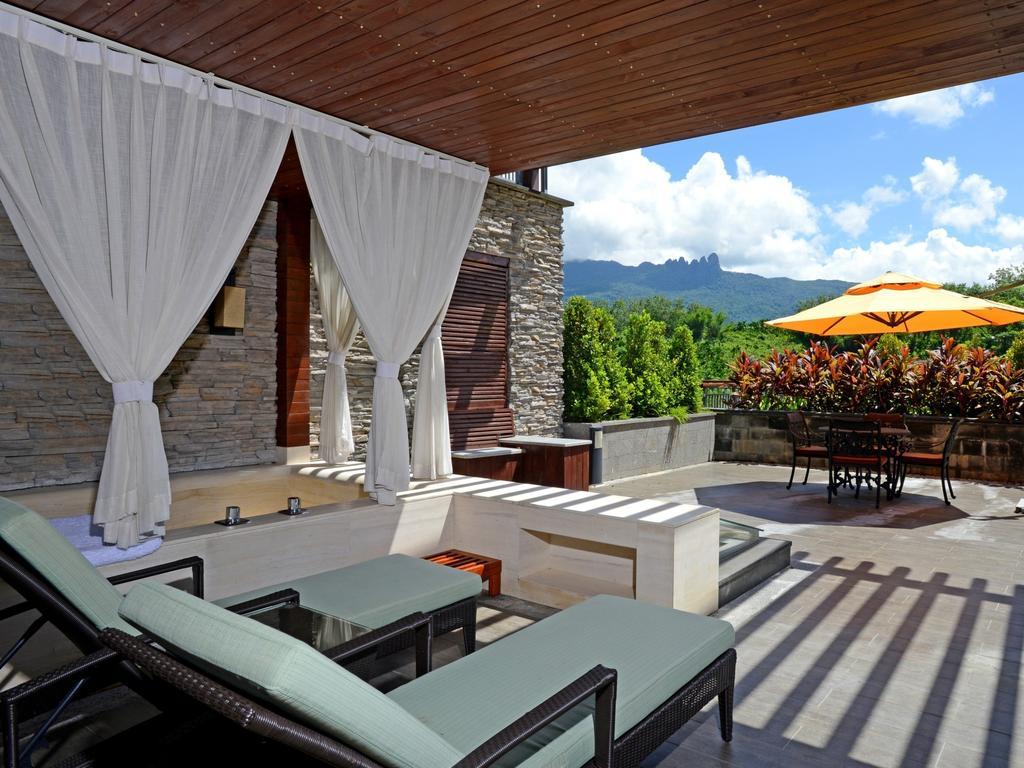 The Tang Hotel Hainan Mount Qixian Baoting Exterior photo