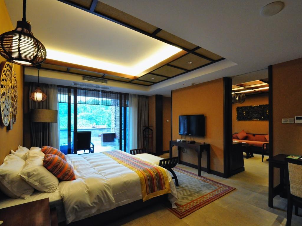 The Tang Hotel Hainan Mount Qixian Baoting Room photo