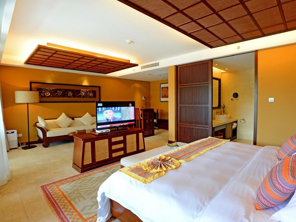The Tang Hotel Hainan Mount Qixian Baoting Room photo