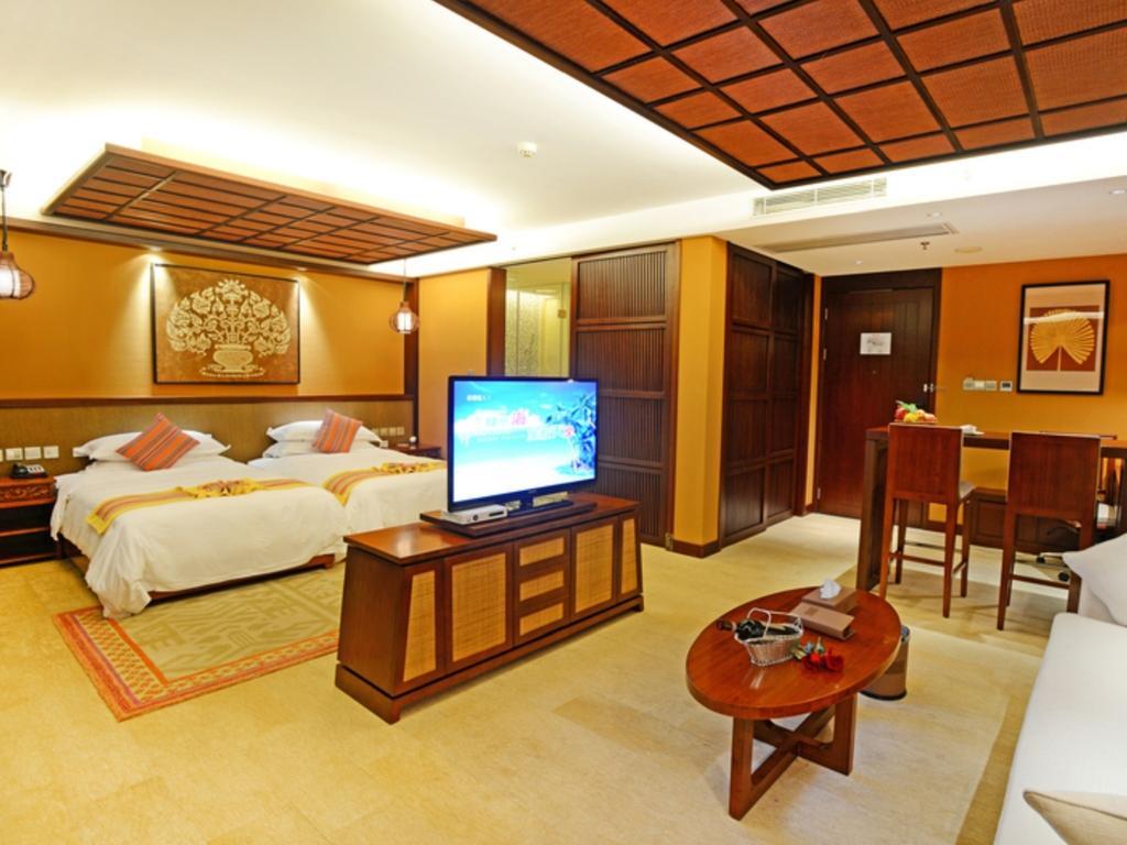 The Tang Hotel Hainan Mount Qixian Baoting Room photo