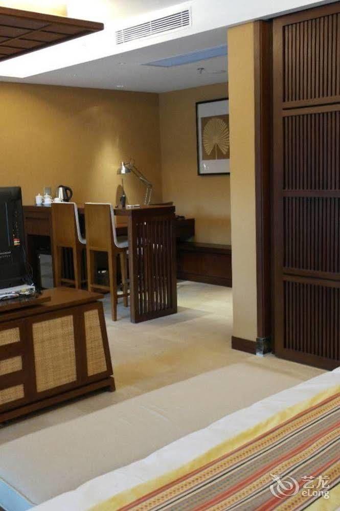 The Tang Hotel Hainan Mount Qixian Baoting Exterior photo